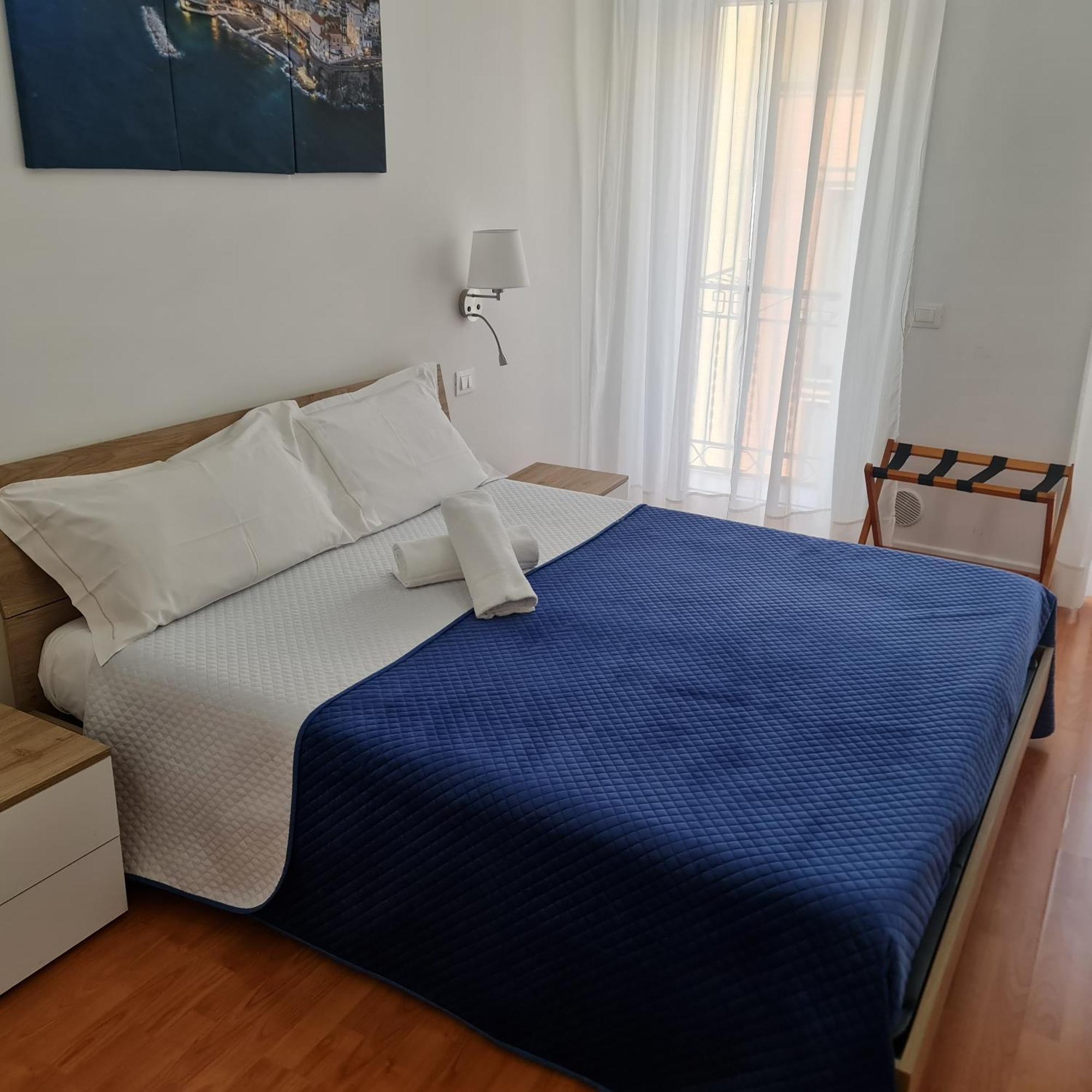 Mare Fuori B&B Salerno Ngoại thất bức ảnh